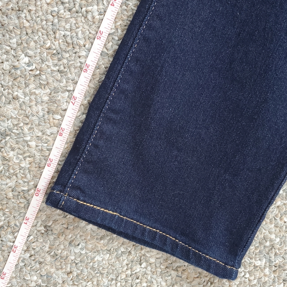 NWOT Levi's 28 Modern Contemporary Minimalist Mid Rise Shaping Slim Jeans - Picture 16 of 16